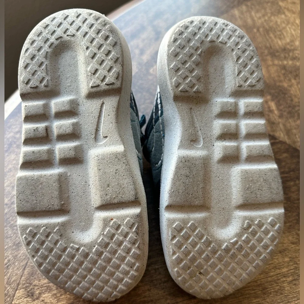 Nike shoes 10c - Picture 5 of 5